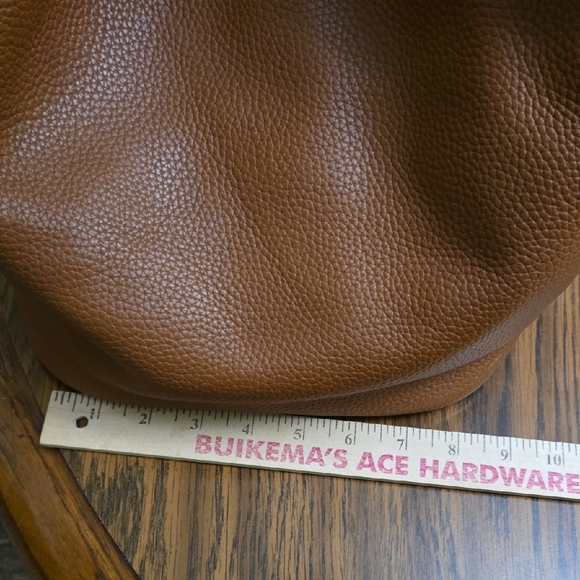 Coach Bag - Picture 2 of 9